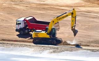 Proveedores, atrapados por un dólar ficticio en la minería