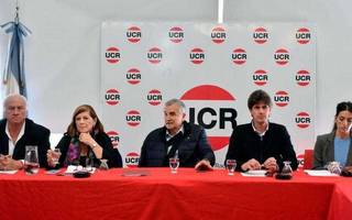La UCR ofreció “cooperación republicana” a Milei