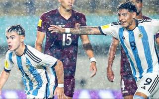 Argentina venció a Venezuela y clasificó a cuartos de final