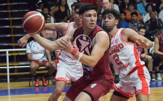 Salta Basket fue patriota en casa y tuvo su primer festejo