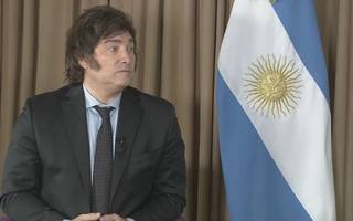 Javier Milei cortará la obra pública y mantendrá la reducción del IVA