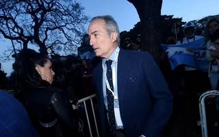 Milei archiva por ahora la dolarización y Ocampo se corre del Banco Central