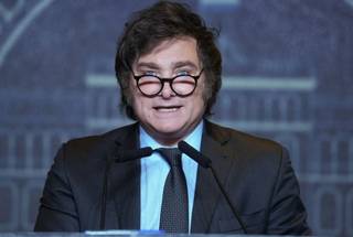 Milei suspendió su viaje a Estados Unidos y reacomoda las piezas de su futuro Gabinete