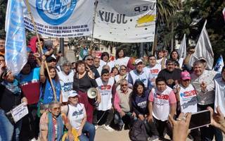 Intergremial logró ayer que el Gobierno garantice aguinaldo