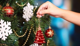 Armar un arbolito navideño y el pesebre puede costar hasta $4.200, promedio