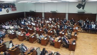 Video: Juraron los diputados electos y se renueva la cámara de diputados