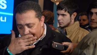 Luis D’Elía quedó detenido tras un operativo policial realizado en su domicilio
