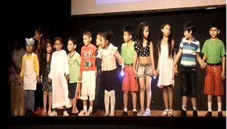 Teatro por alumnos de la Escuela "Rocha Solórzano"
