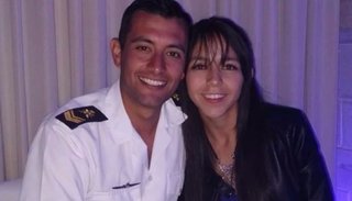 Tenían que haberse casado hoy, pero aún él no volvió: "yo lo sigo esperando"