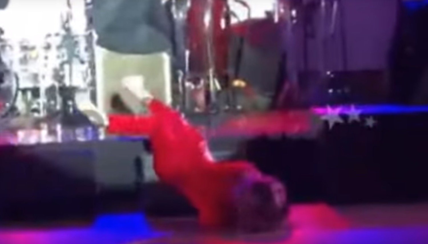 Fátima Florez se desmayó en pleno show Fátima Florez se desmayó en pleno show