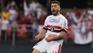 River rompe el mercado por Pratto