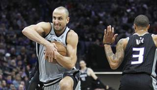Manu volvió a brillar y hace historia con los Spurs