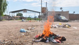 Vecinos denuncian "abandono"