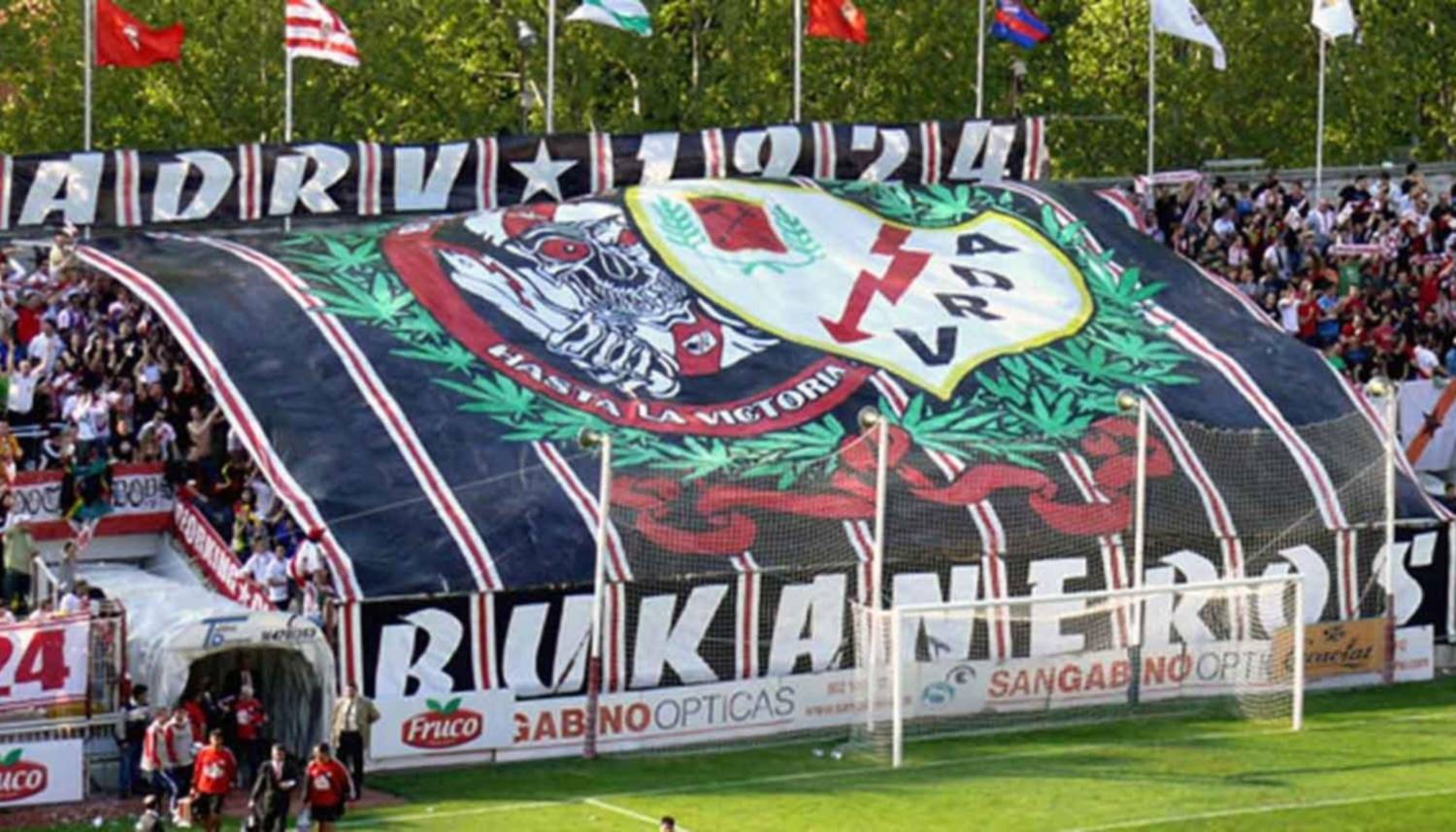 Los Bukaneros, la barra del Rayo