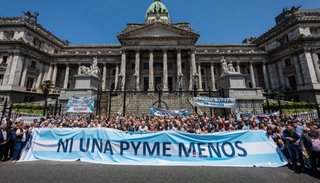 Empresarios Pyme pidieron "salvar de la quiebra" al sector