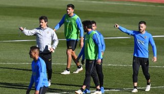 Barros Schelotto sigue jugando al "misterio"