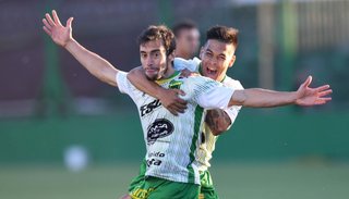 Defensa y Justicia goleó y es escolta de Racing