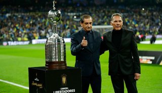 Miguel Russo y Ramón Díaz presentaron la copa antes del partido