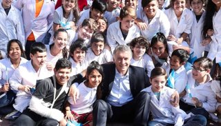 "La democracia es aceptar vivir respetando al otro", dijo Macri