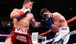“Canelo” Álvarez demolió a Fielding y se apoderó del título Supermediano AMB