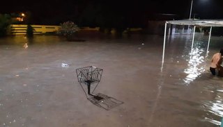 Se inundaron los sectores más bajos tras la tormenta