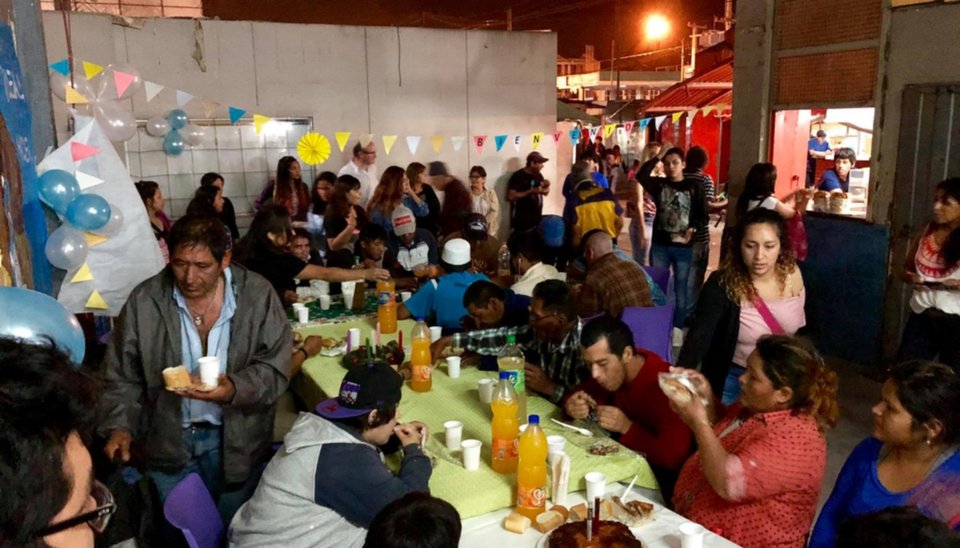 Voluntarios festejaron junto a los necesitados