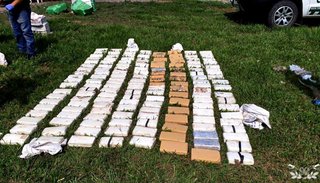 Golpe al narcotráfico: secuestran 4 avionetas y 362 kilos de cocaína en Rosario de la Frontera