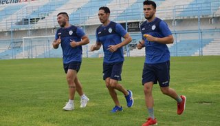 Cárdenas se calzó la pilcha del albo