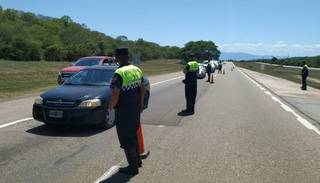 Intensificaron los controles viales en todas las rutas y municipios de la provincia