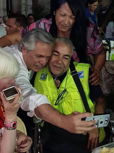 Alberto Fernández esperó la llegada de la Navidad en el Santuario de San Cayetano