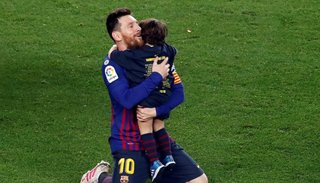 Messi cierra su década ganada, perfecta y soñada a puro reconocimiento