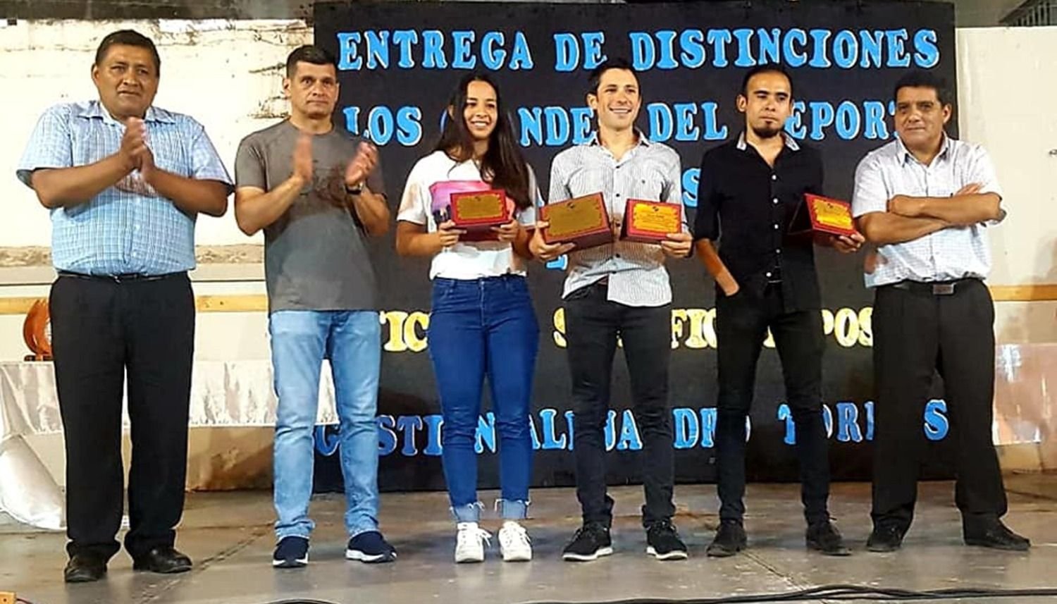 Resultado de imagen para CESAR LETTOLI FIGURA DEL AÑO EN EL CARMEN