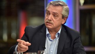 Alberto Fernández cuestionó las ganancias de los súper y pidió que absorban parte del IVA de la canasta básica