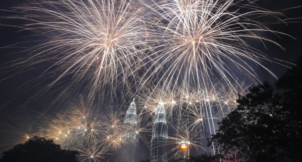 Malasia recibe así el Año Nuevo 2020. (EFE/EPA/FAZRY ISMAIL). Malasia recibe así el Año Nuevo 2020. (EFE/EPA/FAZRY ISMAIL).