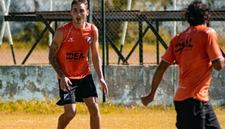 Medrán retoca el once cuervo
