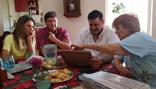 Con la familia, avanza el proyecto “Farid Salim”