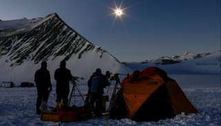 EN VIVO. Impresionantes registros de un eclipse total de sol en la Antártida