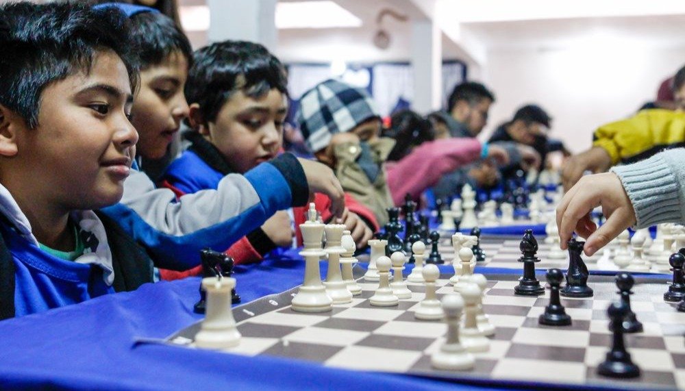 Jugando al ajedrez - El Tiempo de Salta