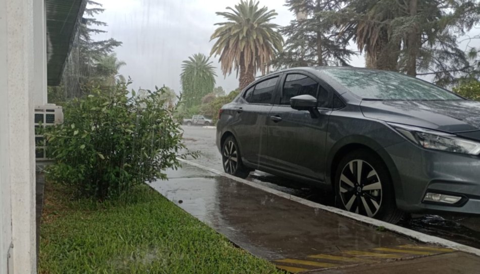 Clima en Salta: finalmente la lluvia refrescó la ciudad, y logró bajar los 35 grados de la tarde