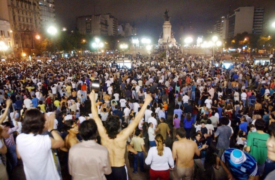 Se cumplen 22 años del estallido del 2001: crisis y represión