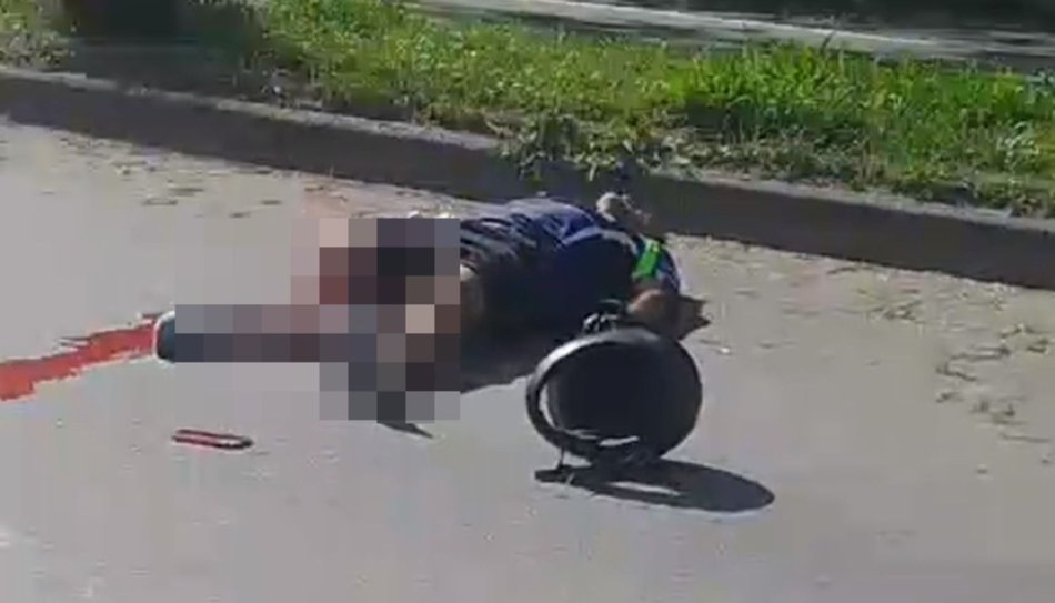 VIDEO. Un siniestro vial dejó dos heridos y la circulación restringida en la avenida Tavella - VIDEO. Un siniestro vial dejó dos heridos y la circulación restringida en la avenida Tavella